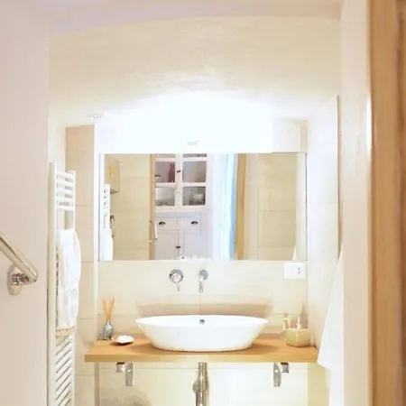 アパート Maison Marina_varazze ヴァラッツェ