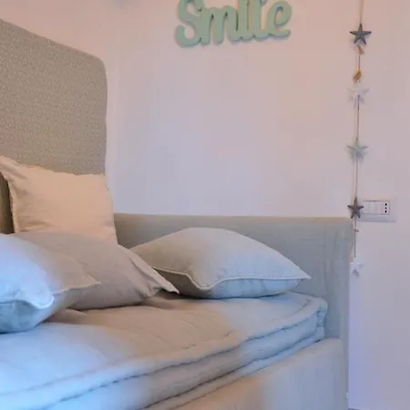 Maison Marina_varazze アパート ヴァラッツェ